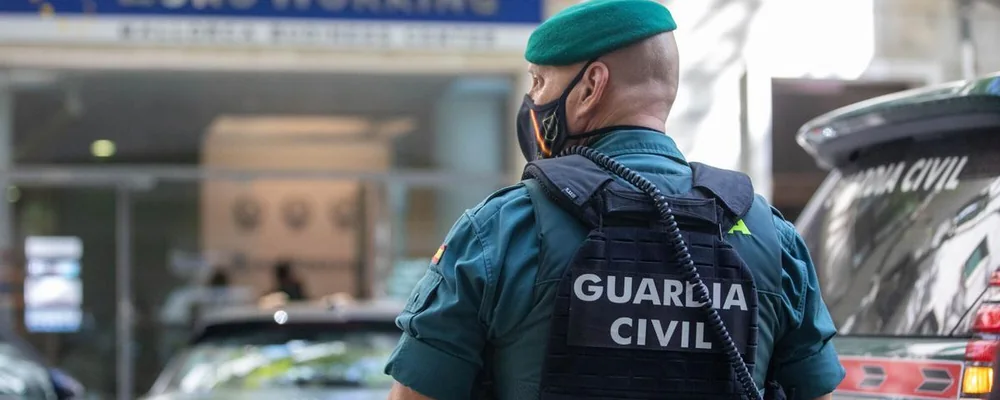 Agentes de la Guardia Civil durante un servicio; información para preparar la oposición desde Aragón (comunidad autónoma)